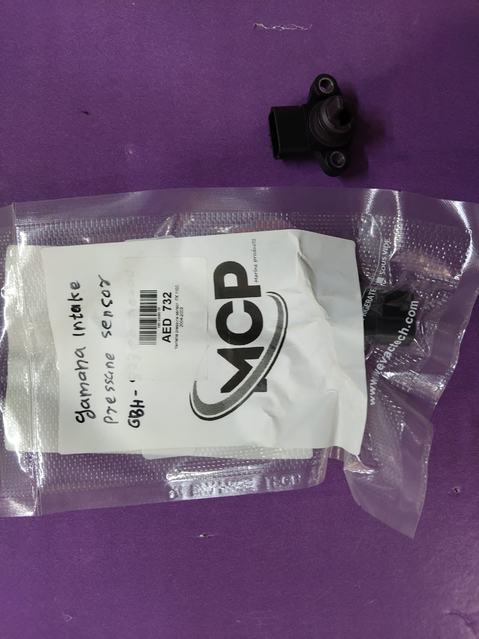 6B6-83688-00-00 Yamaha pressure sensor  FX 1100 2004-2008